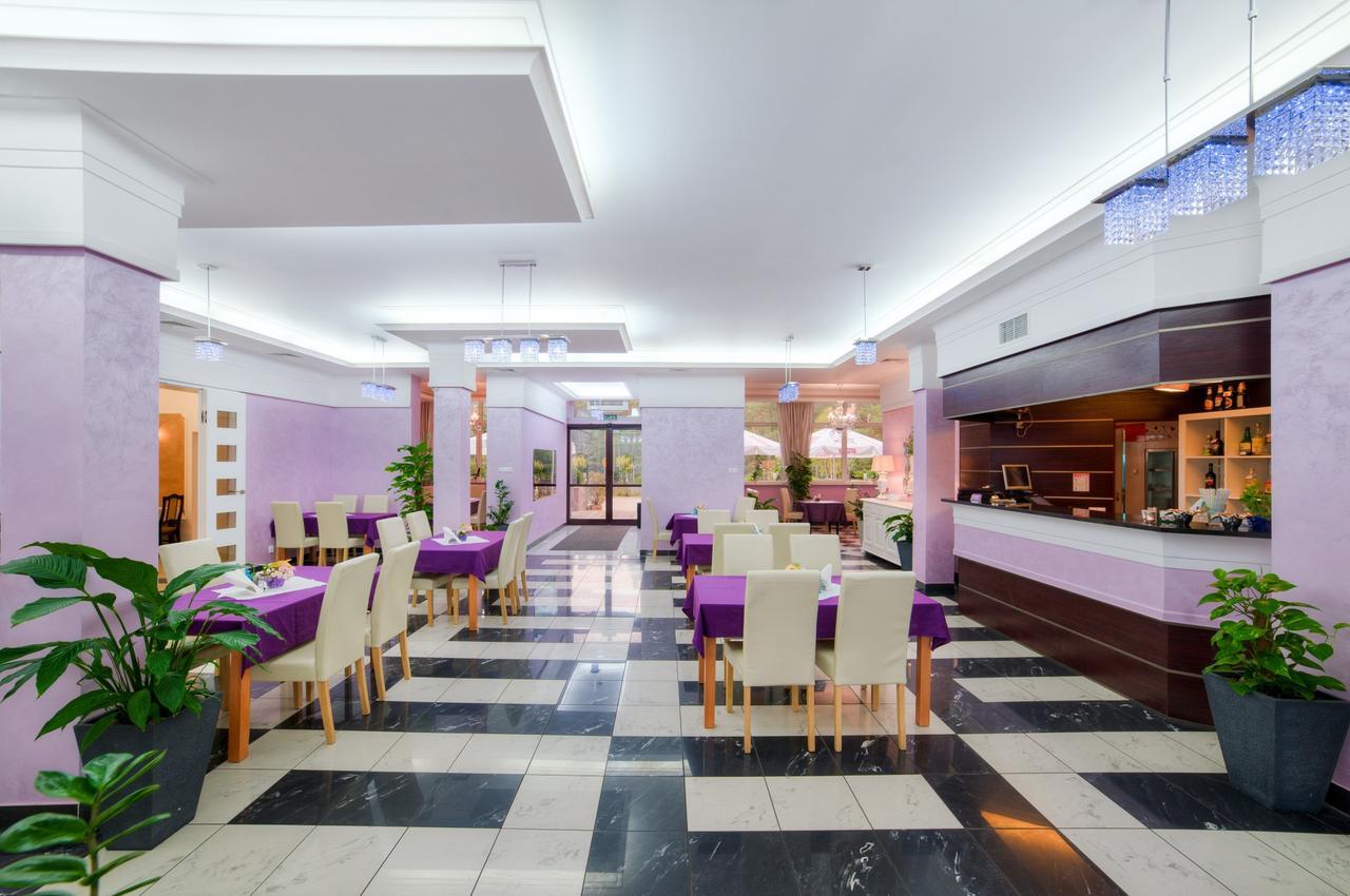 Imperium - Hotel Restauracja Firlej Luaran gambar