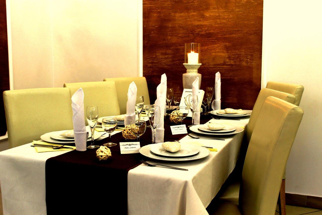 Imperium - Hotel Restauracja Firlej Luaran gambar
